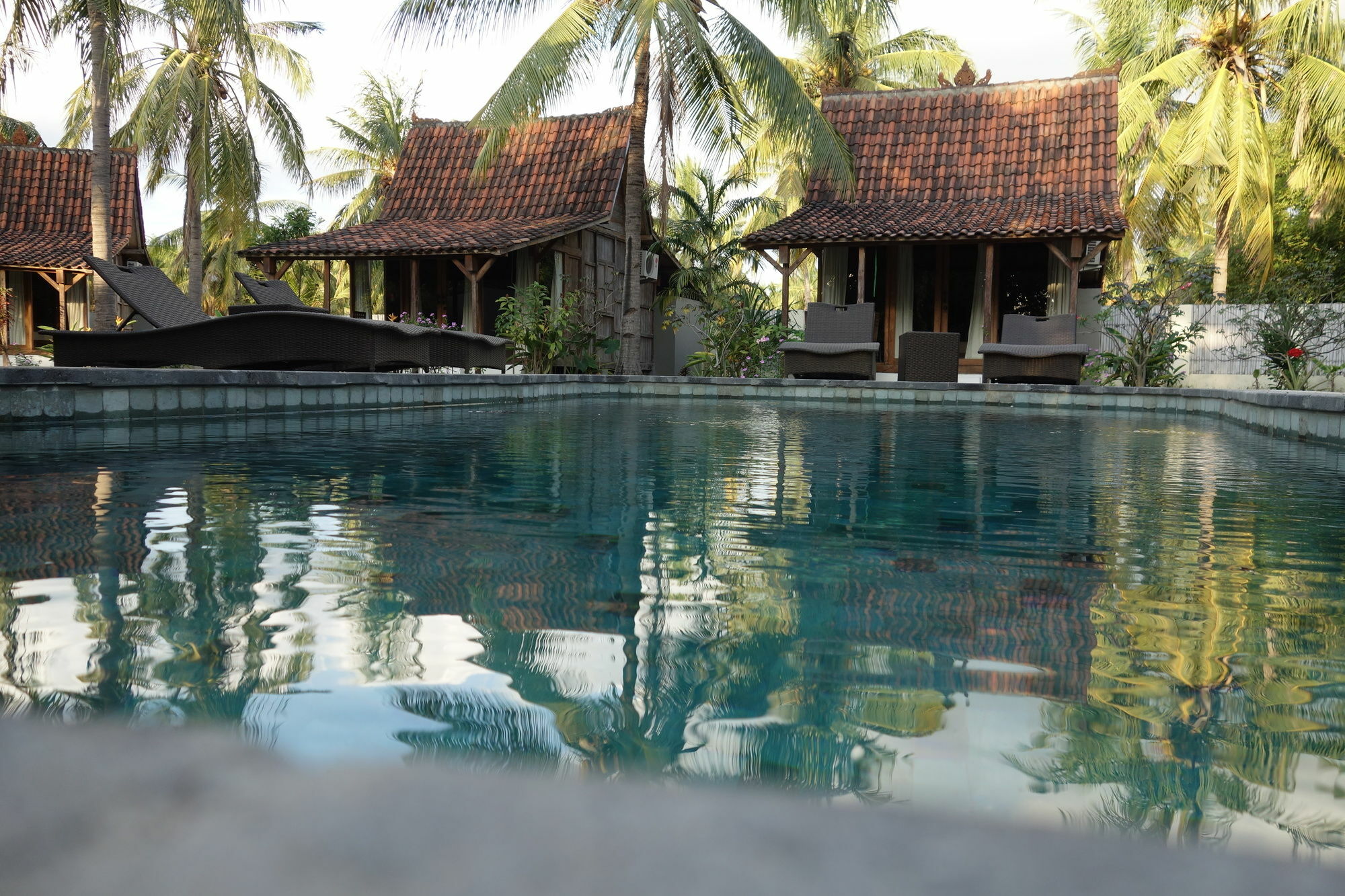 Coconut Garden Resort Джили Трауанган Екстериор снимка
